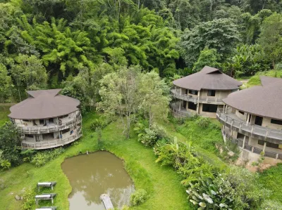 Forest Falls Garden Maerim Chiangmai Hotels in Saluang