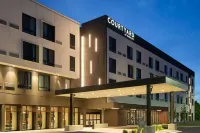 Courtyard Billings Hotels near Grand Center