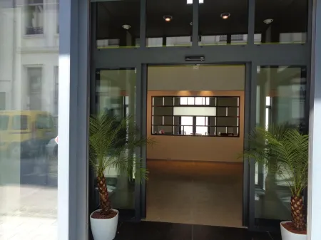 Brxxl 5 City Centre Hostel