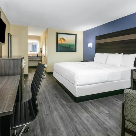 Days Inn by Wyndham Waco Near Downtown/University