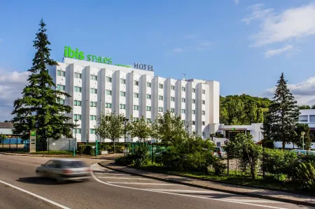 Ibis Styles Lyon Sud Vienne Отели в г. Серезен-дю-Рона