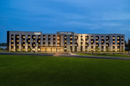 Fairfield Inn & Suites Lancaster Hotels in Manheim Township