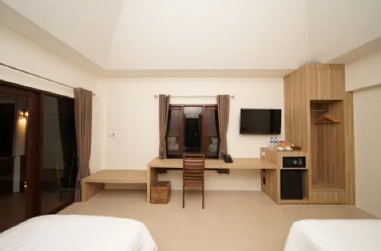 Aquavana Haad Rin Resort