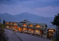 Justa Cliffend Resort & Spa, Mashobra