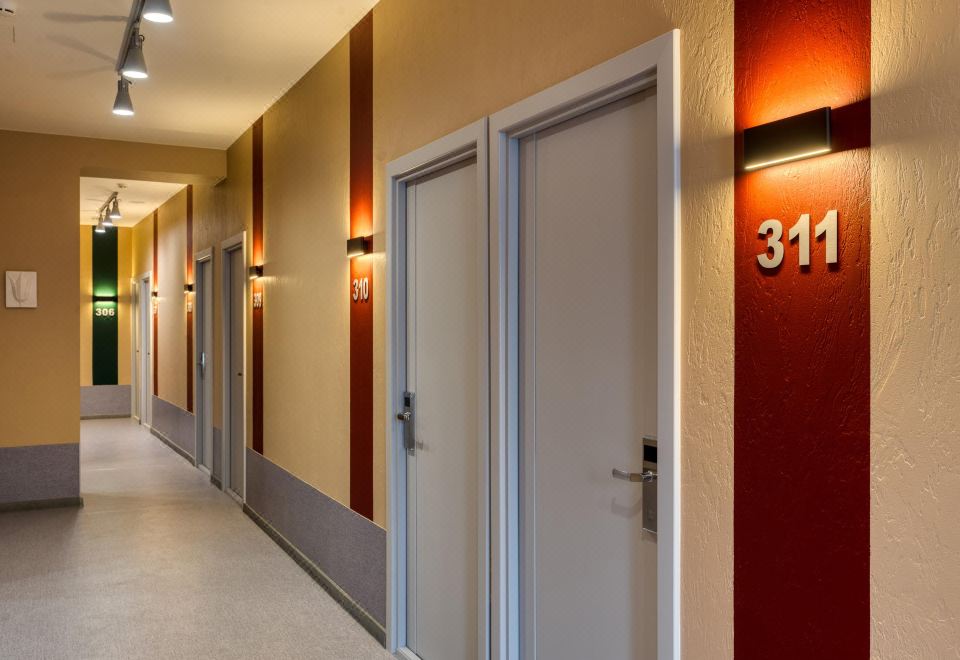 Inn Come HotelOver view