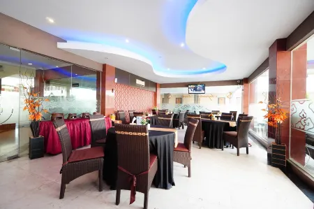 Sapadia Hotel Cirebon Отели в г. Harjamukti