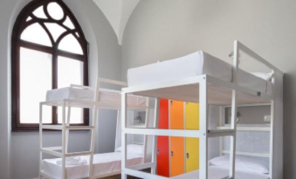 Babila Hostel & Bistrot