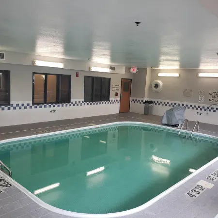 Country Inn & Suites by Radisson, Fairview Heights, IL