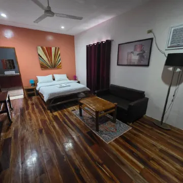 Marianita's Cottages