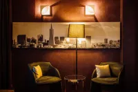 Plaza V Hotel - بار