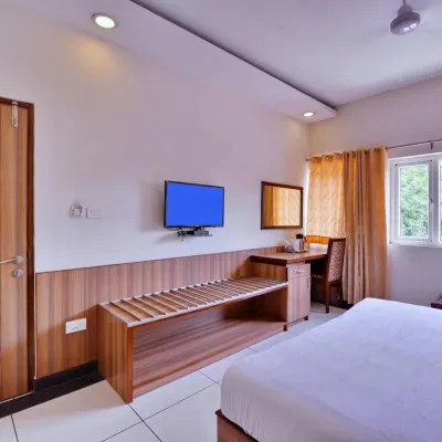 Hotel Aricent Opposite Isbt Sector 17 Chandigarh Отели рядом с достопримечательностью «Центр Ле Корбюзье»