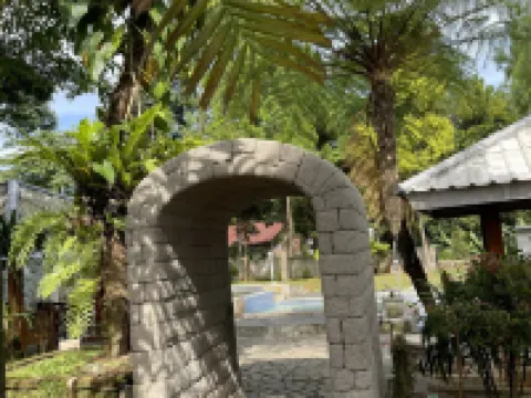 Aya Resort Ciater Near Sariater Hotspring シアターのホテル