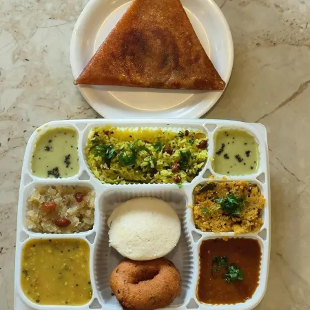 Yuvraj Palace Inn