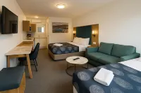 Eildon Lake Motel - parking