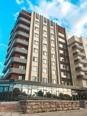 Hotel Kokshetau - parcheggio