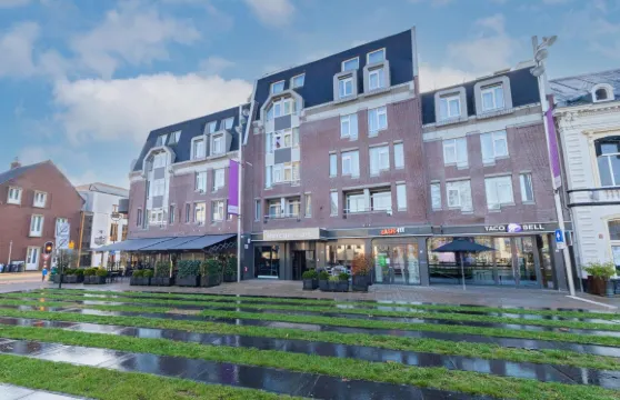 蒂爾堡中心美居酒店