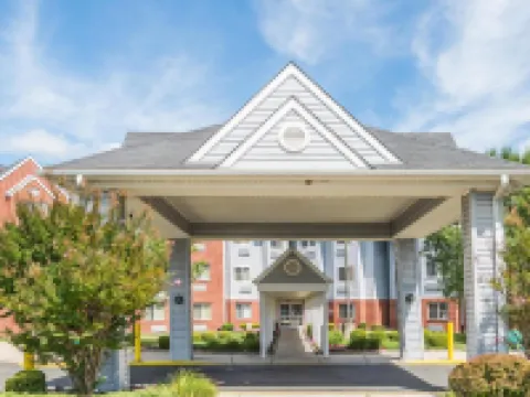 Microtel Inn & Suites by Wyndham Philadelphia Airport Hotels in Philadelphia
