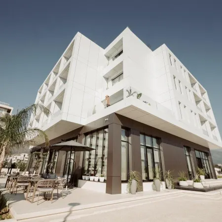 Naos Luxury Hotel