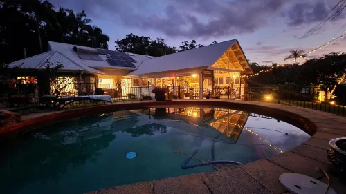 Noosa Valley Manor B&B - parking