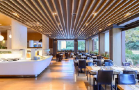 Alexander Beach Hotel & Spa