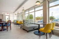 Comfort Inn & Suites Destin Near Henderson Beach Hotels in Destin