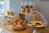 Hotel am Elisabethufer - breakfast