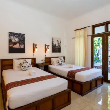 Kidi's Lodge Gilitrawangan Hotels near Surf Point Bongkas