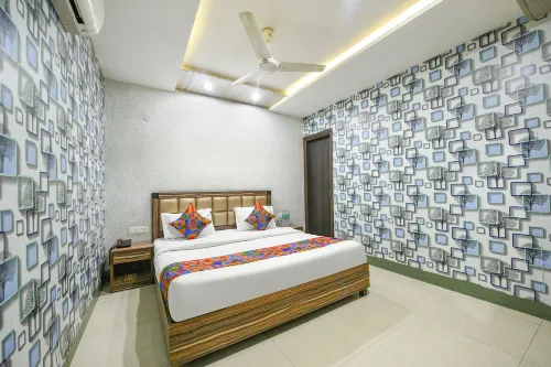 FabHotel Ess Pee Grand