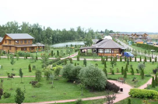 Alexander Club Hotel