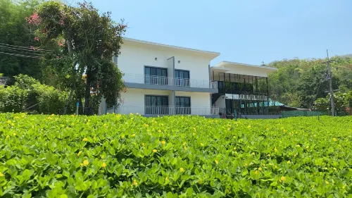 Vivi Fiore Hotels in Mae Wang