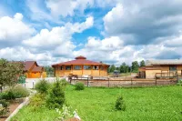 Tsentr Konnogo Otdyiha Karavan Hotels in Schukowski rajon