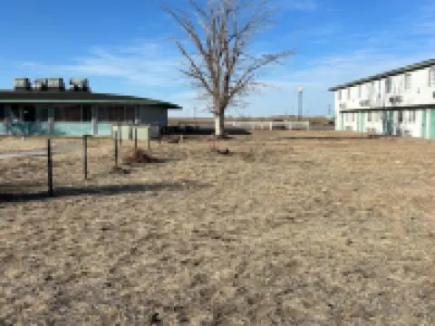 Studio Apartments Hotels in Logan County