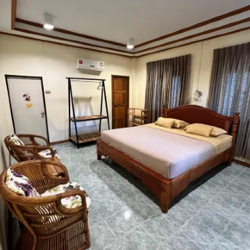 Sandee Bungalow Hotels near Thong Nai Pan Beach