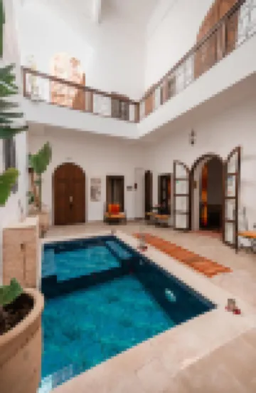 リヤド ホワイト フラワーズ