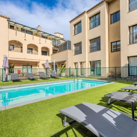 Castell Beach Aparthotel