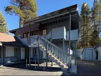 Tahoe Sands Inn - parking