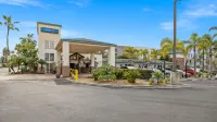Motel 6 Oceanside, CA – Marina / Camp Pendleton - バスタブ