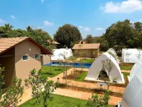 Ravishing Retreat Resort - Pools