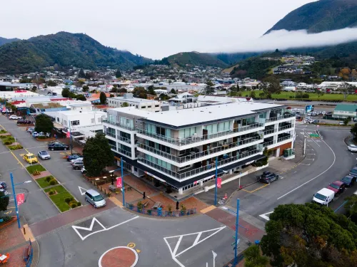 Picton Waterfront Apartments - parking