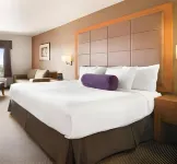 PRAIRIE CREST CALGARY AIRPORT by IHG - Gym