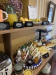 Louis Hotel - breakfast