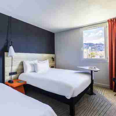 Hotel de Crolles Rooms