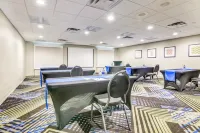 Holiday Inn Express & Suites Longview North Hotels in Longview