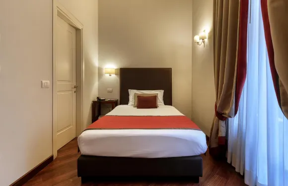 德庫瑪尼魅力酒店