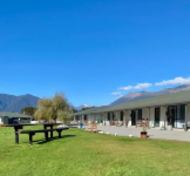 Heritage Park Lodge Hotels in 