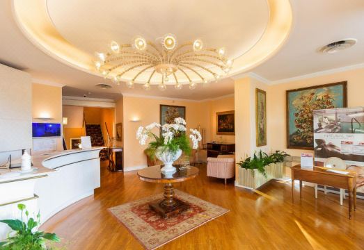 Hotel Milton RiminiHotel Overview