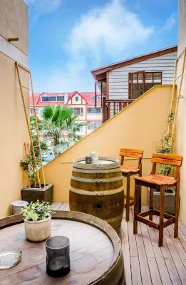 Hotel A la Mer - Homestays