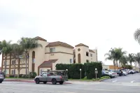 Lambert Inn - parking