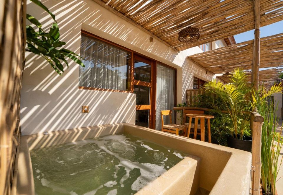 디비노 길리 에어의 수영장