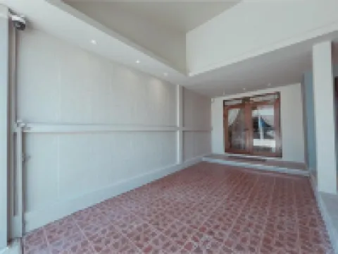 AobOun House Bangsaen บ้านโอบอุ่น บางแสน